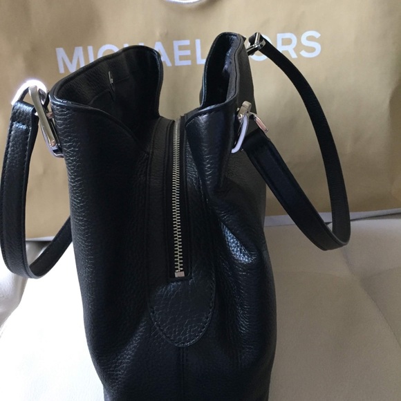NWT MICHAEL KORS LEIGHTON LARGE SHOULDER TOTE BLK - Picture 5 of 8